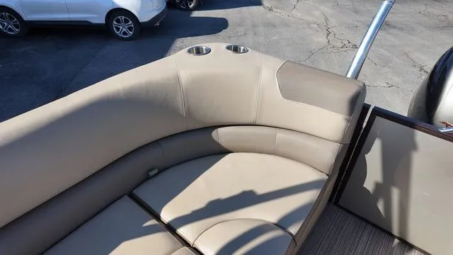 Slide: The Image of Veranda VR22RC Package Tri-Toon 2021 - 26