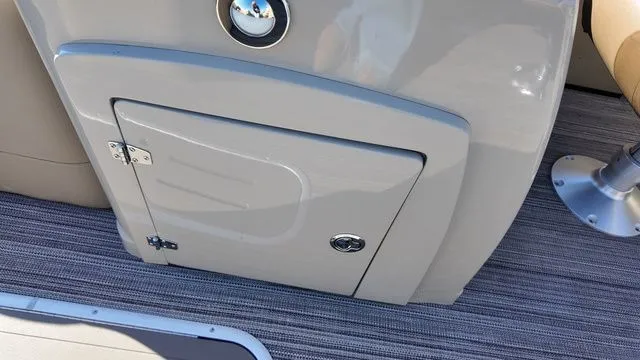 Slide: The Image of Veranda VR22RC Package Tri-Toon 2021 - 30