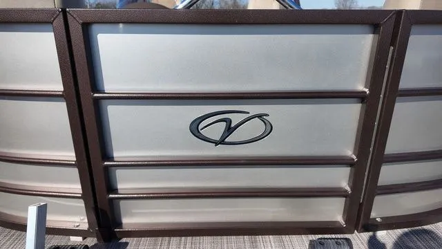 Slide: The Image of Veranda VR22RC Package Tri-Toon 2021 - 33