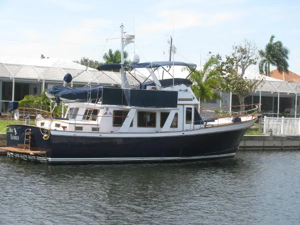 Slide: The Image of Albin Tri-cabin Motor Yacht 1981 - 0