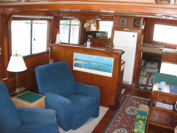Slide: The Image of Albin Tri-cabin Motor Yacht 1981 - 2