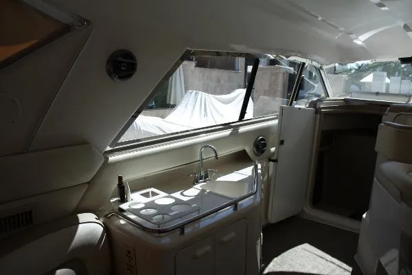 Slide: The Image of Sea Ray 630 Super Sun Sport 1996 - 10