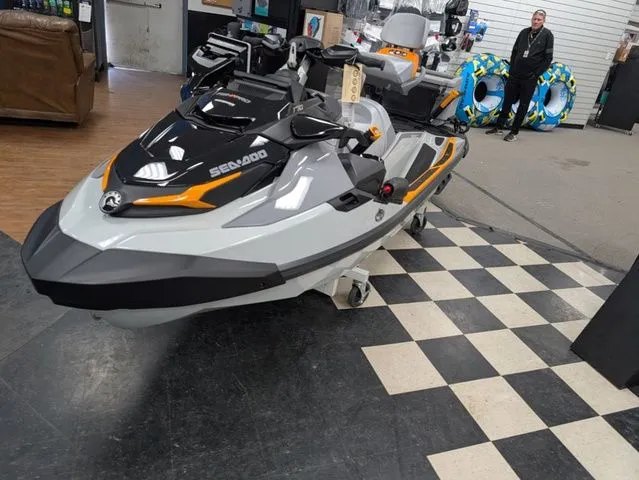 Slide: The Image of Sea-Doo FISH PRO 2026 - 4