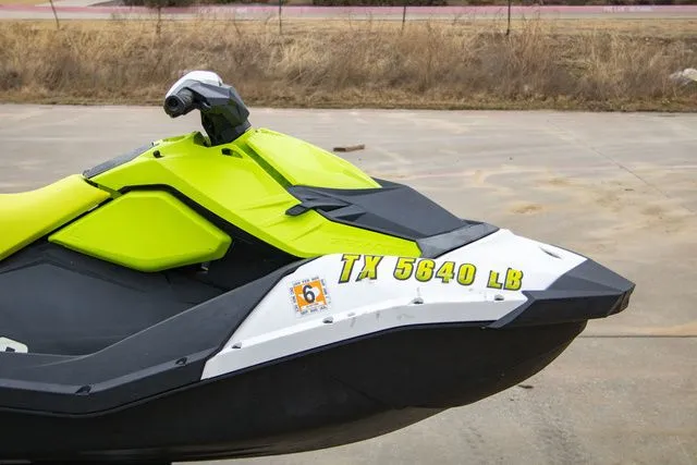 Slide: The Image of Sea-Doo Spark 2-Up Rotax 900 ACE - 60 2023 - 12