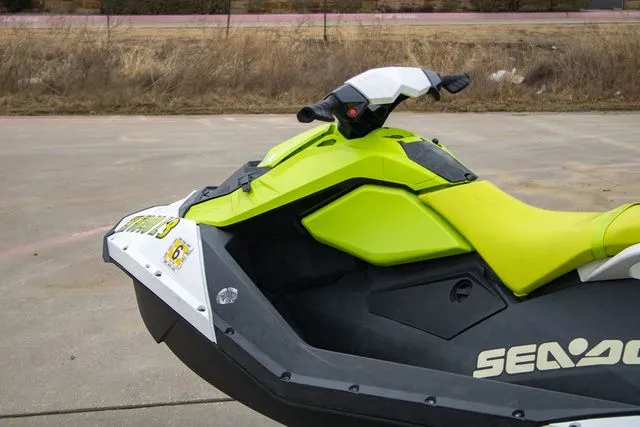 Slide: The Image of Sea-Doo Spark 2-Up Rotax 900 ACE - 60 2023 - 13
