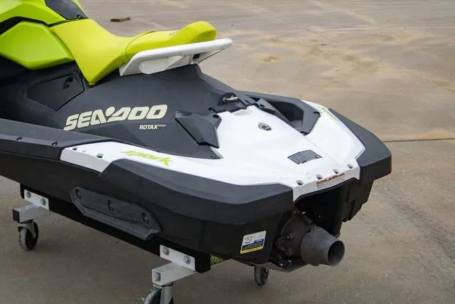 Slide: The Image of Sea-Doo Spark 2-Up Rotax 900 ACE - 60 2023 - 14