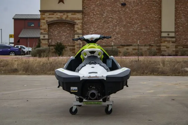 Slide: The Image of Sea-Doo Spark 2-Up Rotax 900 ACE - 60 2023 - 7