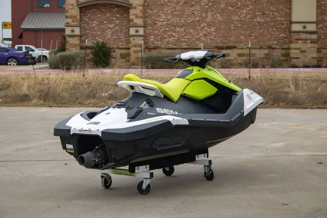 Slide: The Image of Sea-Doo Spark 2-Up Rotax 900 ACE - 60 2023 - 8