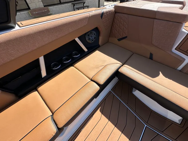 Slide: The Image of Nautique Super Air Nautique GS22 2026 - 11