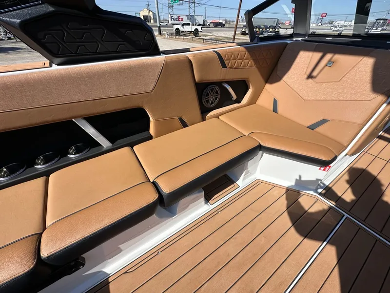 Slide: The Image of Nautique Super Air Nautique GS22 2026 - 14