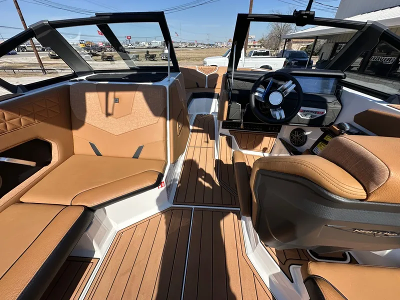 Slide: The Image of Nautique Super Air Nautique GS22 2026 - 15