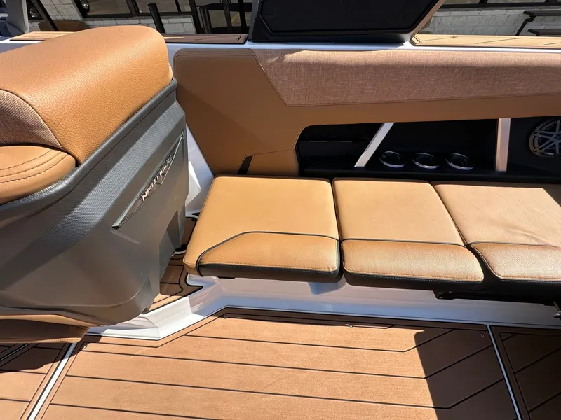 Slide: The Image of Nautique Super Air Nautique GS22 2026 - 17