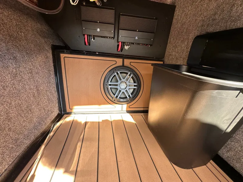 Slide: The Image of Nautique Super Air Nautique GS22 2026 - 32