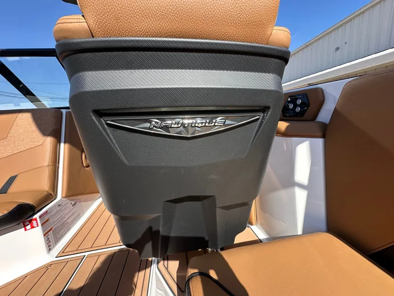 Slide: The Image of Nautique Super Air Nautique GS22 2026 - 33