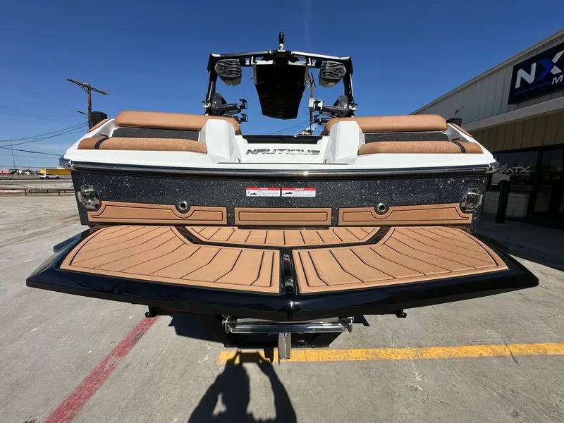 Slide: The Image of Nautique Super Air Nautique GS22 2026 - 4
