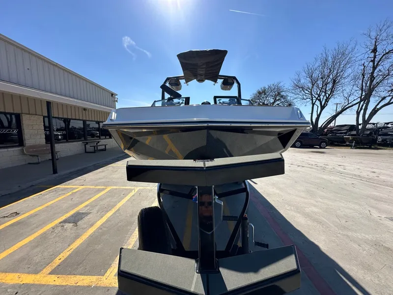 Slide: The Image of Nautique Super Air Nautique GS22 2026 - 8