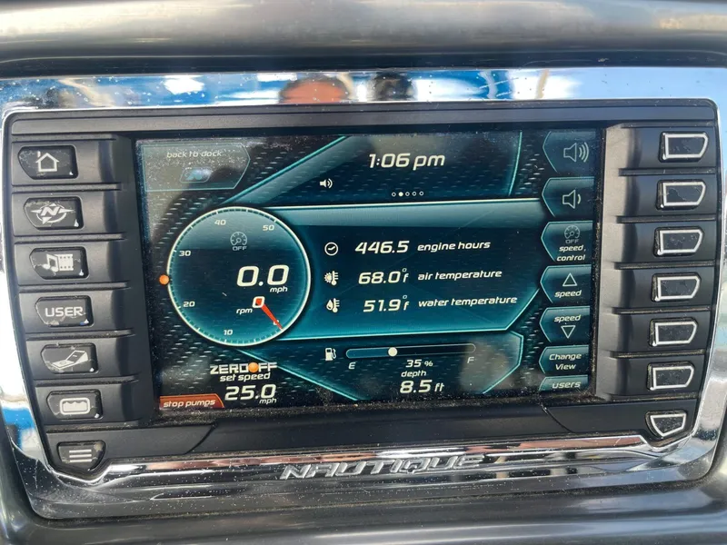 Slide: The Image of Nautique Super Air Nautique 230 2013 - 17