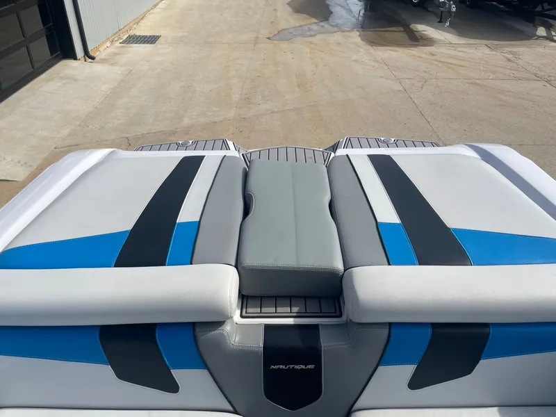 Slide: The Image of Nautique Super Air Nautique 230 2013 - 26