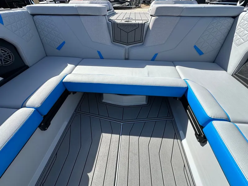 Slide: The Image of Nautique GS24 2026 - 11