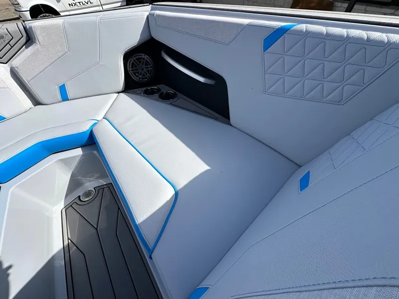 Slide: The Image of Nautique GS24 2026 - 19