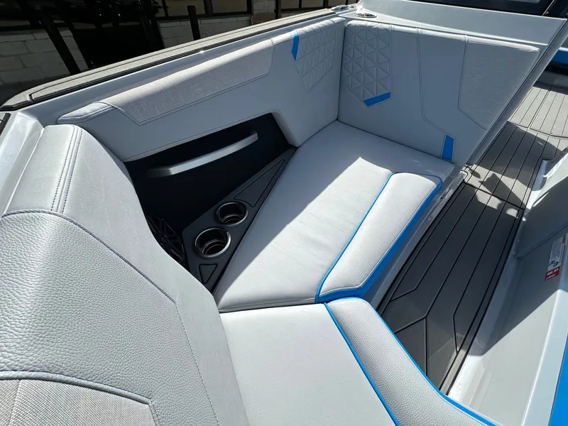 Slide: The Image of Nautique GS24 2026 - 20