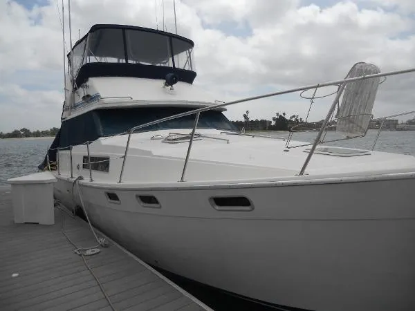 Slide: The Image of Bayliner Sportfisher 1988 - 4