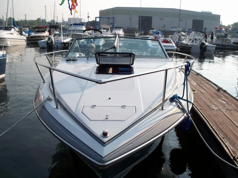 Slide: The Image of Four Winns 235 Sundowner 1989 - 2
