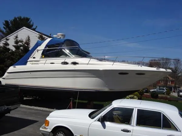Slide: The Image of Sea Ray - 310 Sundancer 2002 - 1