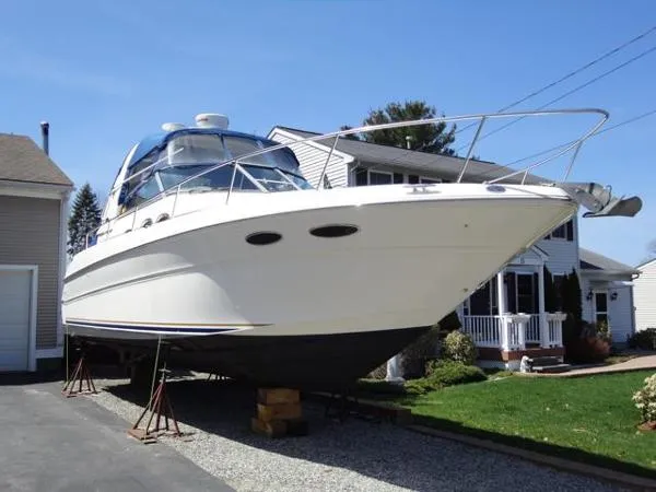 Slide: The Image of Sea Ray - 310 Sundancer 2002 - 2