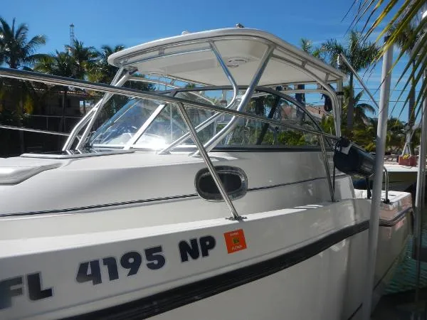 Slide: The Image of Boston Whaler 255 Conquest 2008 - 7