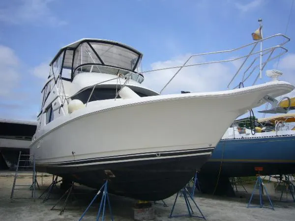 Slide: The Image of Silverton 392 Motor Yacht w/Diesels 2001 - 3
