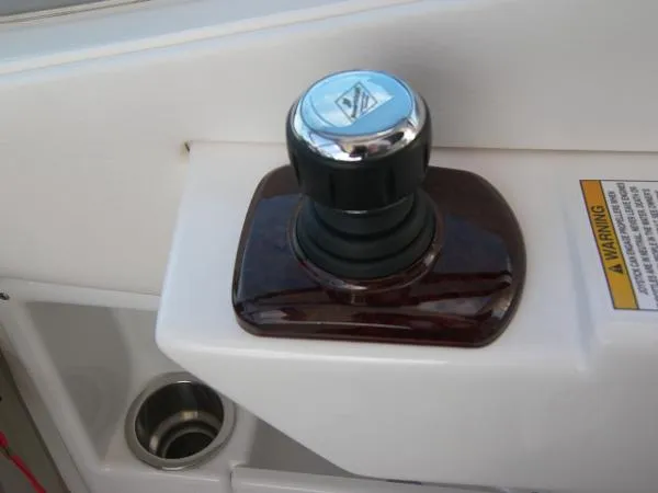 Slide: The Image of Sea Ray 330 Sundancer 2012 - 7
