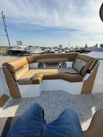 Slide: The Image of Revel RS25 2026 - 16