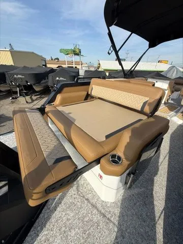 Slide: The Image of Revel RS25 2026 - 21