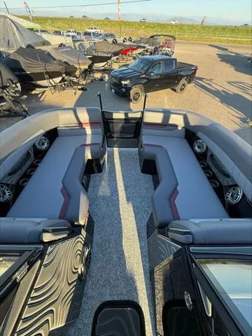 Slide: The Image of Revel RS25L 2026 - 9