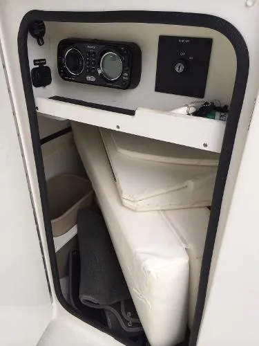 Slide: The Image of Sea Ray 220 Sundeck with Trailer - Certified Preowned 2012 - 8