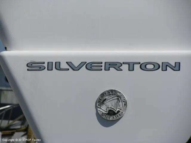 Slide: The Image of Silverton 351 Sedan Cruiser 1999 - 10