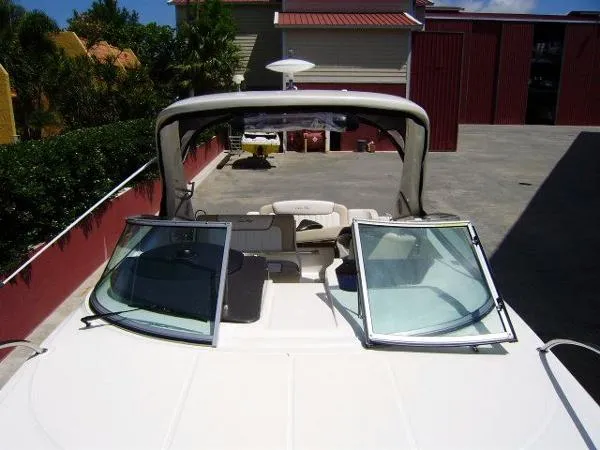 Slide: The Image of Sea Ray 310 Sundancer 2012 - 9