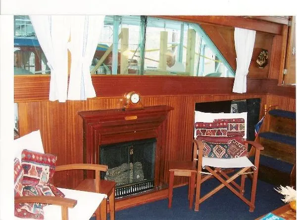 Slide: The Image of Chris-Craft 47 Commander MY 1968 - 2