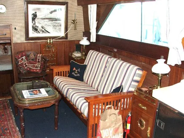 Slide: The Image of Chris-Craft 47 Commander MY 1968 - 3