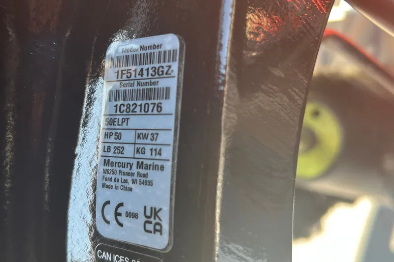 Slide: The Image of Label on Tracker Grizzly 1648 SC, 2026 model, showing specifications and serial number. - 39