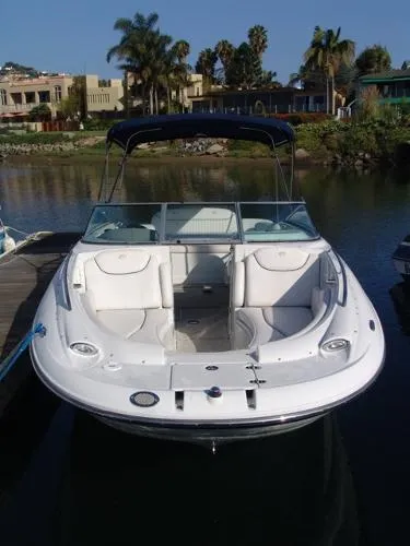 Slide: The Image of Crownline Boats 220 EX 2005 - 1