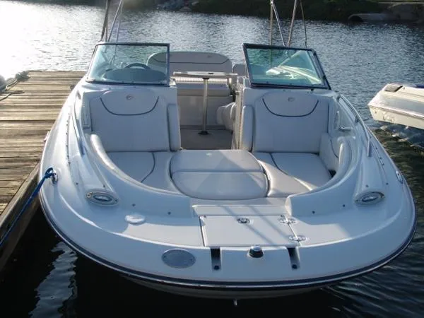Slide: The Image of Crownline Boats 220 EX 2005 - 3