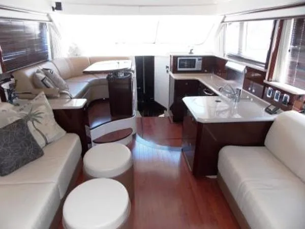 Slide: The Image of Sea Ray 520 Sedan Bridge 2009 - 1