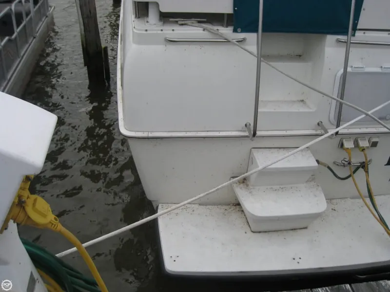 Slide: The Image of Silverton 34 Aft Cabin Motoryacht 1996 - 1