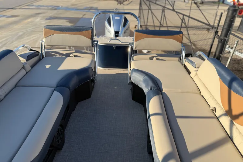 Slide: The Image of 2026 Avalon LSZ Quad Lounger Shift boat interior with luxurious seating and modern design. - 25