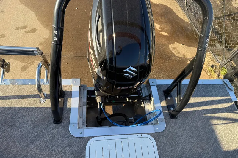 Slide: The Image of 2021 JC Spirit 221TT boat with Suzuki outboard motor, viewed from above. - 31