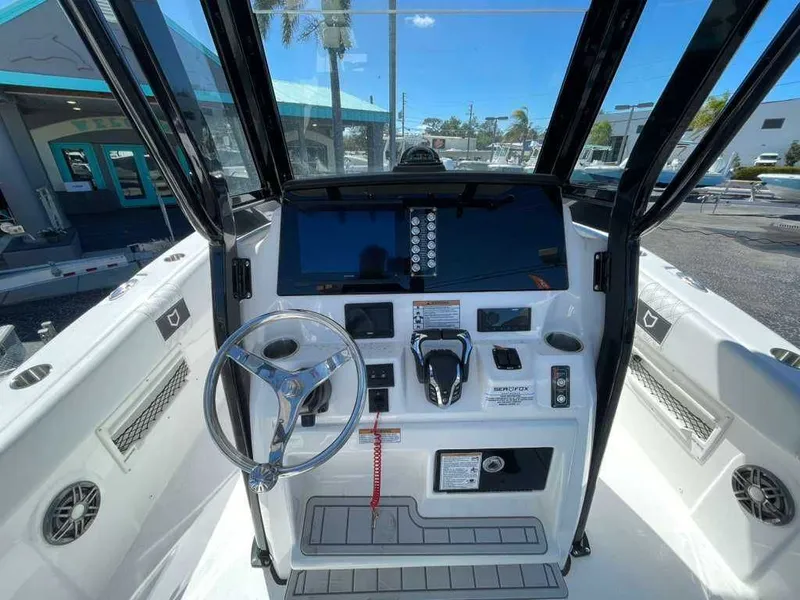 Slide: The Image of Sea Fox 268 Commander 2026 - 3