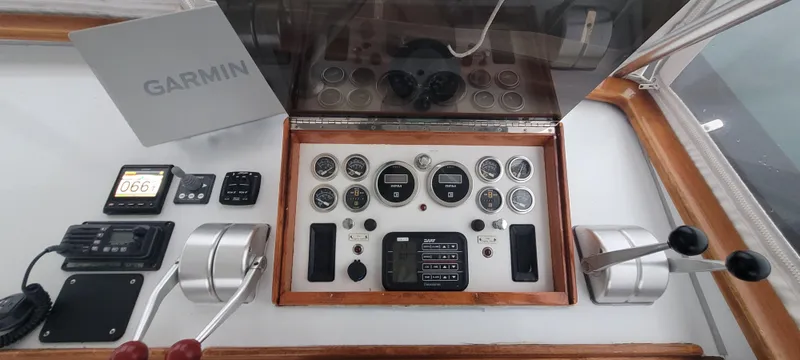 Slide: The Image of Wilbur Duffy 42 Flybridge Cruiser 1989 - 50