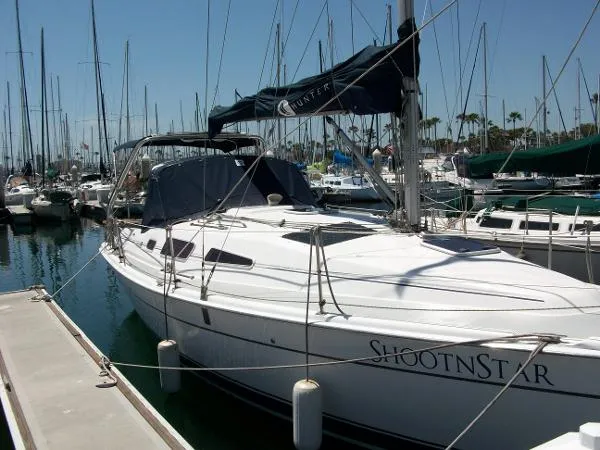 Slide: The Image of Hunter 33 2004 - 0